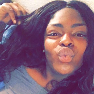 #Leo ♌️ #Lesbian 🌈👭💦