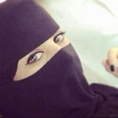 ‏‏‏سيدة اربعينية اعشق حياة لامكان للرجال في حياتي