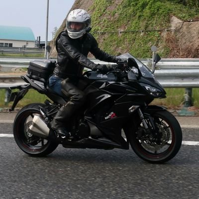 無言フォローすみません。名古屋でNinja1000に乗ってます。週末はツーリングしたり行き付けの峠で朝練したり♪#カワサキ #ninja1000 #バイク乗りと繋がりたい #加茂農道 #ツーリング #中部忍千の輪