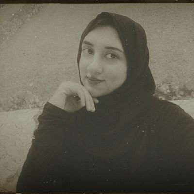 ‏من يحبك لن يدع الأيام تمر دون تواصل، فمن يحب يصبح قلبه متلهفًا للقائك، حتي مع ازدحام يومه، يبقي طيفك في قلبه لا يفارقه.