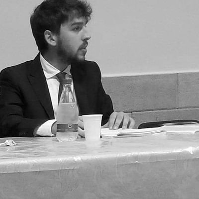 michipartucci's profile picture. Volontario internazionale per i diritti dei più deboli,appass. di politica, provano a cucirmi una collocazione invano.
Laureato in legge, studio Ec. Azien a Fg.