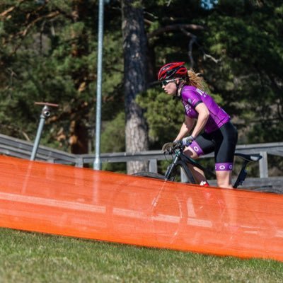 LeldeT's profile picture. Privāti personīgs viedoklis //Life’s better with a bike//