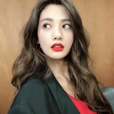 ↺.〔 1991 ; Roleplayer purpose 〕She has that power to make people fall for her charm just by seeing her eyes, a fallen angel with no wings