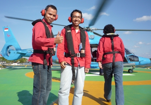 Cuman cari hiburan aja di sini