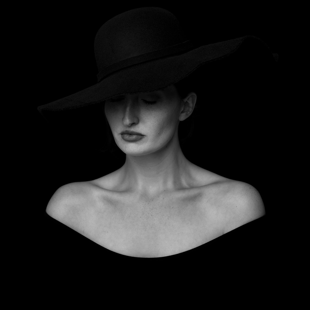 _LadyBlockchain's profile picture. The entertainment industry needs decentralization and I'm here to tell you why. And maybe how. Also, women in blockchain and entertainment kick major butt.