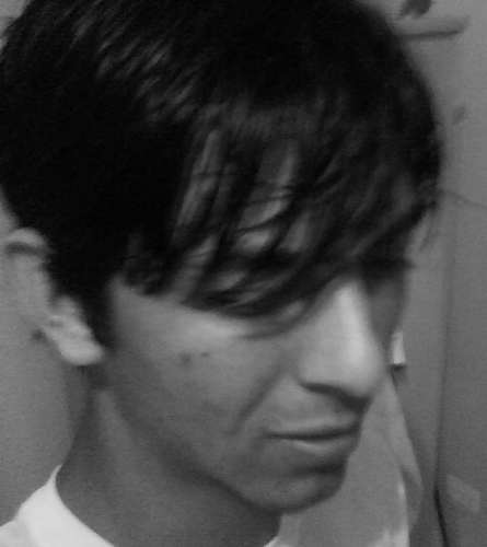 yatarola's profile picture. 