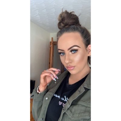 naomi_j_barnett's profile picture. SC- Naomibarnett191 'If you can't convince them, confuse them'