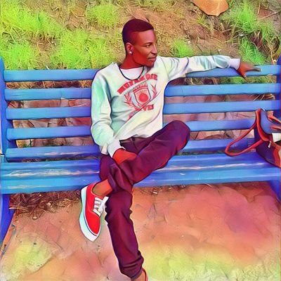 Manchester United Fan//God over Everthing👑 //Paid the price to be the main man//slimdaddy//over dosed with confidence and started not giving a fuck...