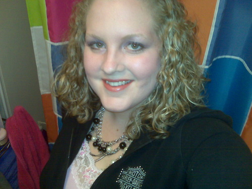 goldilox182's profile picture. 