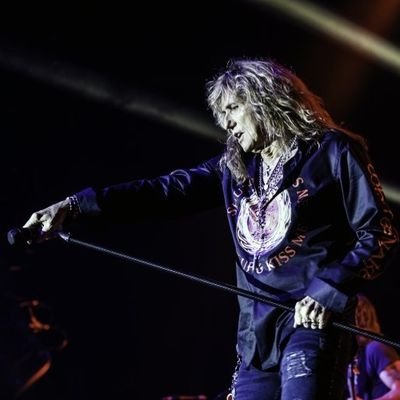 Welcome on David Coverdale & Whitesnake FAN PAGE on Twitter. Contact: coverdale.whitesnakevevo@gmail.com