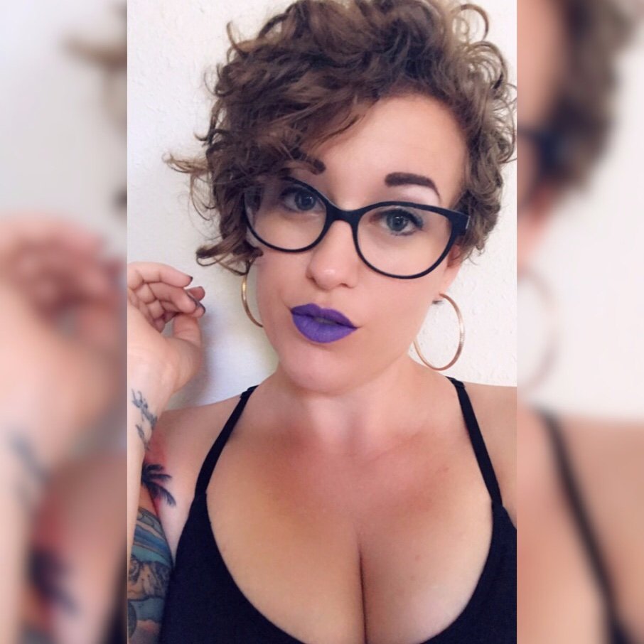ManifestedMandy's profile picture. 