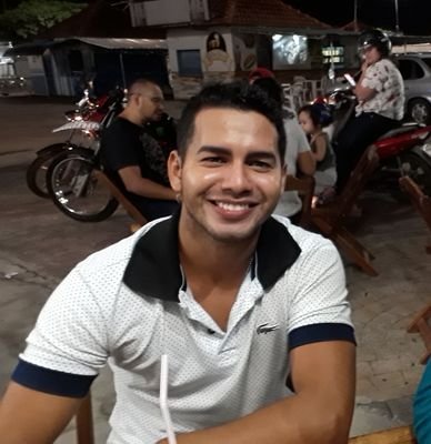 AlexandryNunez's profile picture. A ovelha negra da família 😅🤗