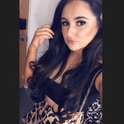 elliemountford's profile picture. 