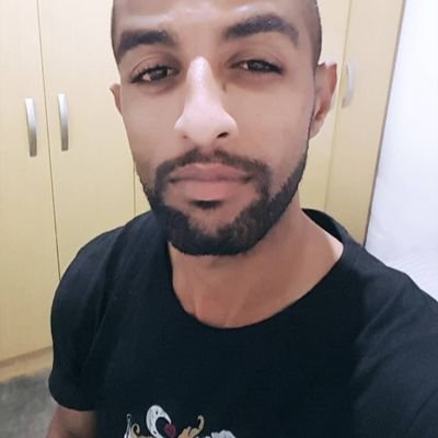 um cara muito gente boa e bem humorado kkkkkkk