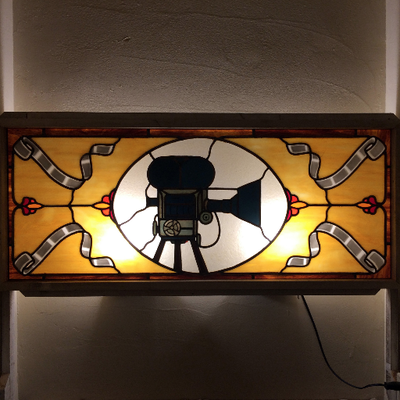 natsuki_kuusou's profile picture. クリステンゲマインシャフト神学単科大学に学ぶ。現在、大学で美術及び映像文化史を講じると共に、蒐集した内外の幻燈とそのスライド、手回し映写機とその映画フィルムの上映、講演活動を行っている。
空想藝術商會HP: https://t.co/nlos9DuCST