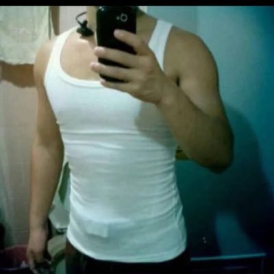 ChenKeyKey's profile picture. 单男，喜欢女人，上海，爱好摄影、健身，gay勿扰。谢谢QQ：994450，微信32088249注明来自推特及twitter昵称