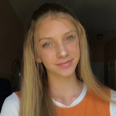 AnnikaStockdale's profile picture. cshs soccer💙 class of 2022🎓⚡️