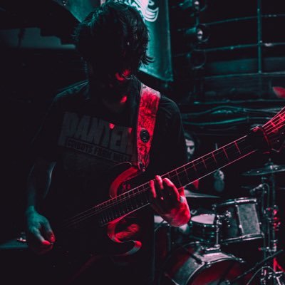 Guitar in @salemtrialsband 🌙🎸 // Audio Engineer 🎧 // Ottawa, ON 🍁 // Salem Trials’ newest single “DIVIDED” out now! 🌗 // Click below to listen⬇️