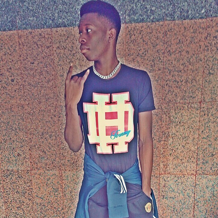 Rapper 🎤🎤🎵🎵🎶
And kinda funny Tho😂