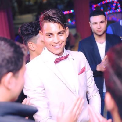 ليتنا نستطيع إيقاف الزمن علي أوقات كنا بها سعداء😍