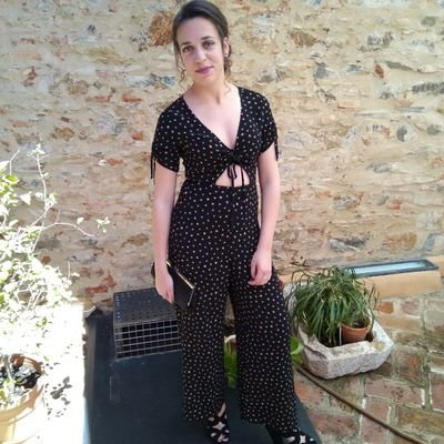 Importancia a lo importante. Sé tú mismx siempre. Estudiante de Educación Primaria en la Uex. 30.
