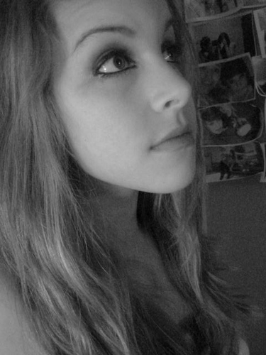 CyanGrat's profile picture. 15 year old aspiring ballerina living in Santa Cruz California. :3