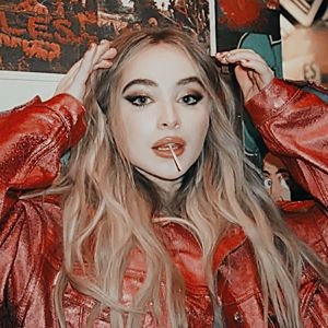⚡∫ 𝑬𝒍𝒆𝒄𝒕𝒓𝒂 𝑫𝒂𝒏𝒗𝒆𝒓𝒔╱ᥴᥙtᥱ + ᥣovιᥒg + sιᥒgᥱr + dᥲᥒᥴᥱr · thor ιs mყ fᥲthᥱr + ᥴᥲroᥣ ιs mყ mothᥱr.