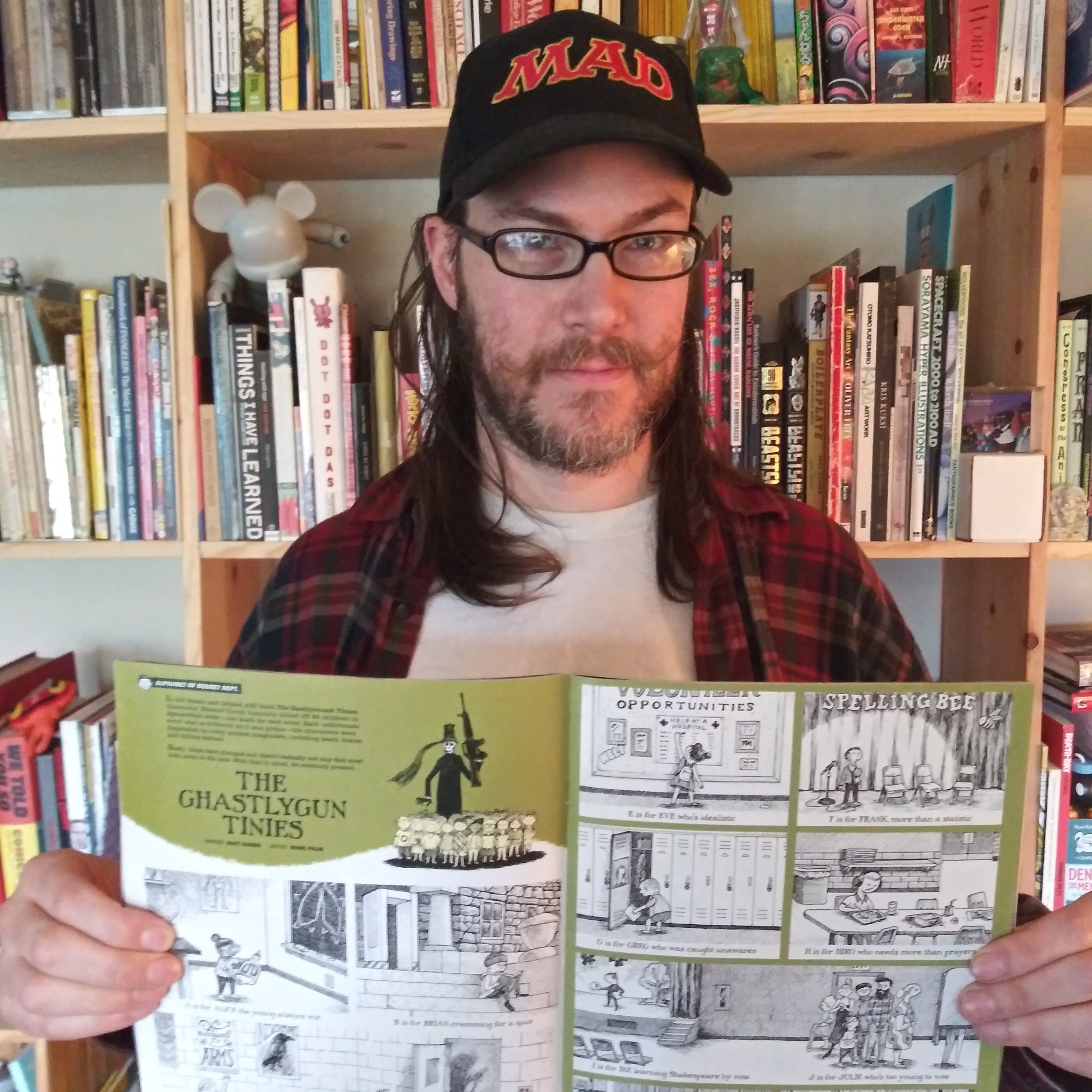 swellzombie's profile picture. Eisner Award nominated cartoonist @MADmagazine 
Self-publisher of The Fang, Punch to Kill, Dune mini comics and Intruder comix newspaper.