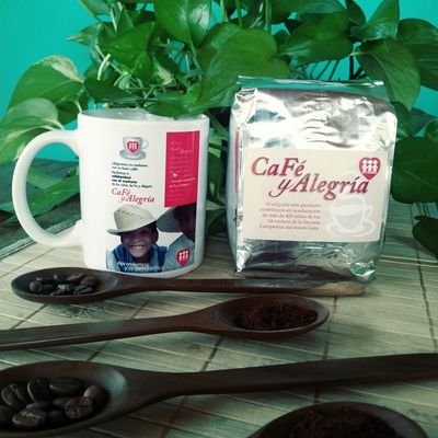 cafeyalegria's profile picture. Al adquirir nuestro café y alegría contribuyes en la educación de más de 400 niños de los 14 núcleos de la Escuela campesina en el estado Lara