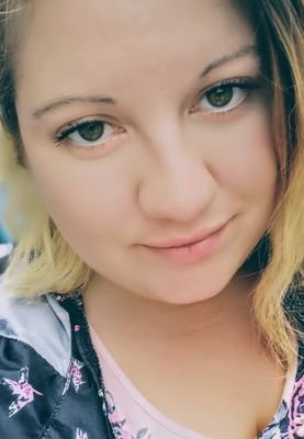 I'm a bit shy in person,just trying this out I'm a single mom of two boys