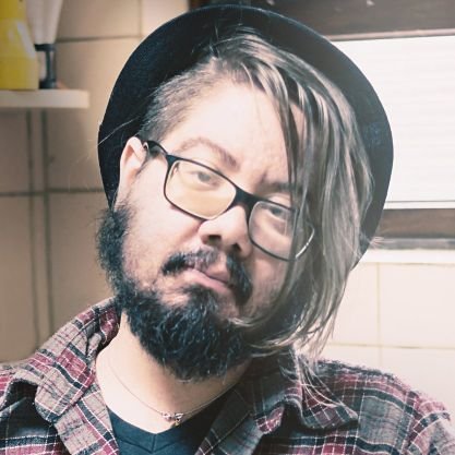 • Host do @essampodcast • Formado em Propaganda e Marketing • Faço filminho e umas foto aí