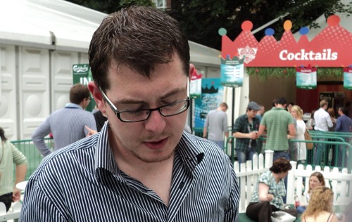 seanomaoileoin's profile picture. radio, food, music, theatre and comedy 'like' liker