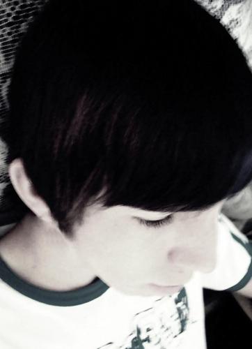Só um carinha de 15 anos q ama games '-'