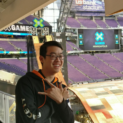 Robinn77_'s profile picture. 