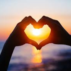 SummerNg92's profile picture. 攝影 文學 新聞 藝術與文化 音樂