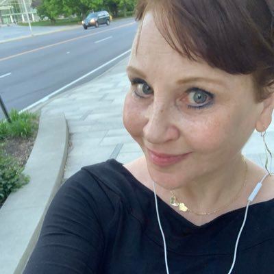 Lauren Cahn Profile