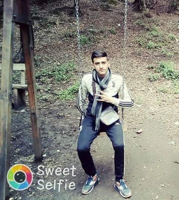 T32400444's profile picture. No need to be arrogant everyone will die someday 😏😏