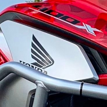金が足りねぇアドベンチャー乗り。
HONDA 400X 19'
青い空 ttps://bsky.app/profile/yrmzd.bsky.social