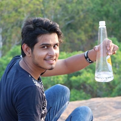 KriteshPrajapa3's profile picture. Everyone believes in a different book of life..