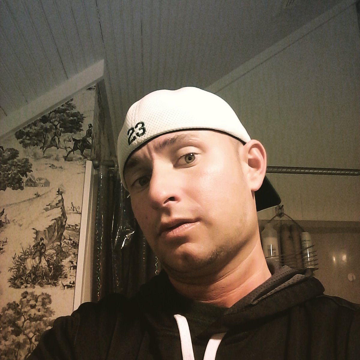 LeviWyant1's profile picture. Yo it's Levi. Love my family, friends, sports, and God.