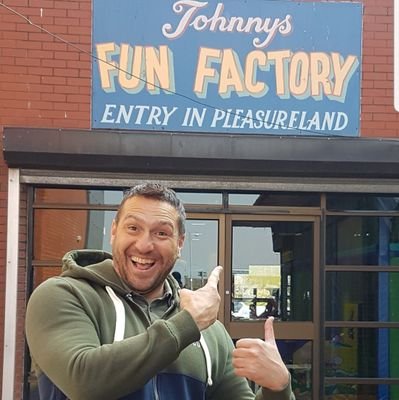 Johnny_Sash's profile picture. Getting more an more disgruntled with life every passing day. This next 20 years going be fun!