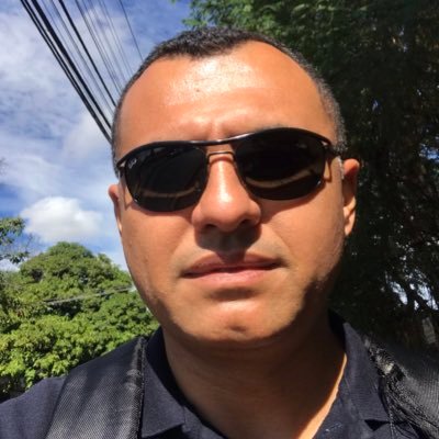 39 anos, CASADO, Formado em Sistemas de Informação e fã de música eletrônica. 🔊🔊🔊🔊🔊🔊🎵🎵🎵🎼🎼🎼🎼