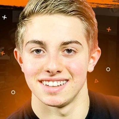 croutonjuju's profile picture. FAN de la team crouton 💖💖 Love u @michoucroute_ @lebouseuh @inoxtag @deujna @valouzz_ ❣❣❣ | CODE CREATEUR : michoucroute 😂😂