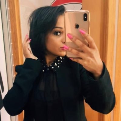 MaryamE86032613's profile picture. 