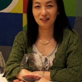 eriko23's profile picture. ブータンへ行ってから人生観が大きく変わりました。幸せってなんでしょう？
まずは暖かい寝床と、一杯のワインと、少量のおいしい食事、そして気の置けない仲間、かな？