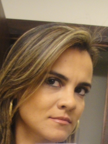 Não tiro ninguém da minha vida, apenas reorganizo as posições e inverto as prioridades.”