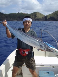 小笠原の父島在住です。仕事休みの日に、釣りやカヌー漕いだり、走ったりチャリ乗ったり、アパートの畑や島のイベントなど、かなり多忙な毎日を過ごしてます(o^-^o)