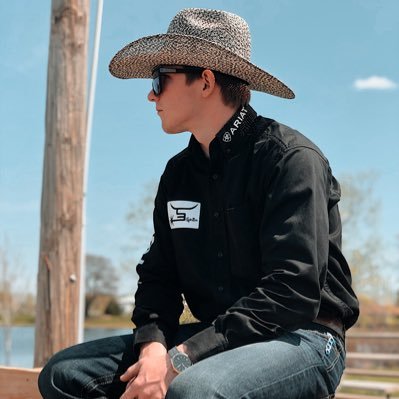 huntermeyer12's profile picture. just another white boy trying to make my momma proud