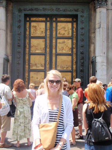 jeratzel's profile picture. runner/recruiter motivated by chocolate chips & terrible pop music.  DC to SF, @workday university recruiting.