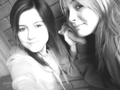 Courtneeeyxxx's profile picture. Courtney'Suzanne(: 
sprowston high' year 9
family&friends mean the world